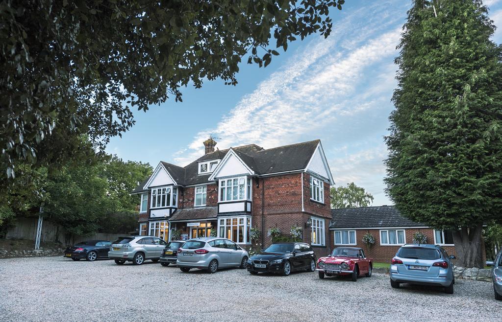 Downsview Hotel Ashford  Bagian luar foto