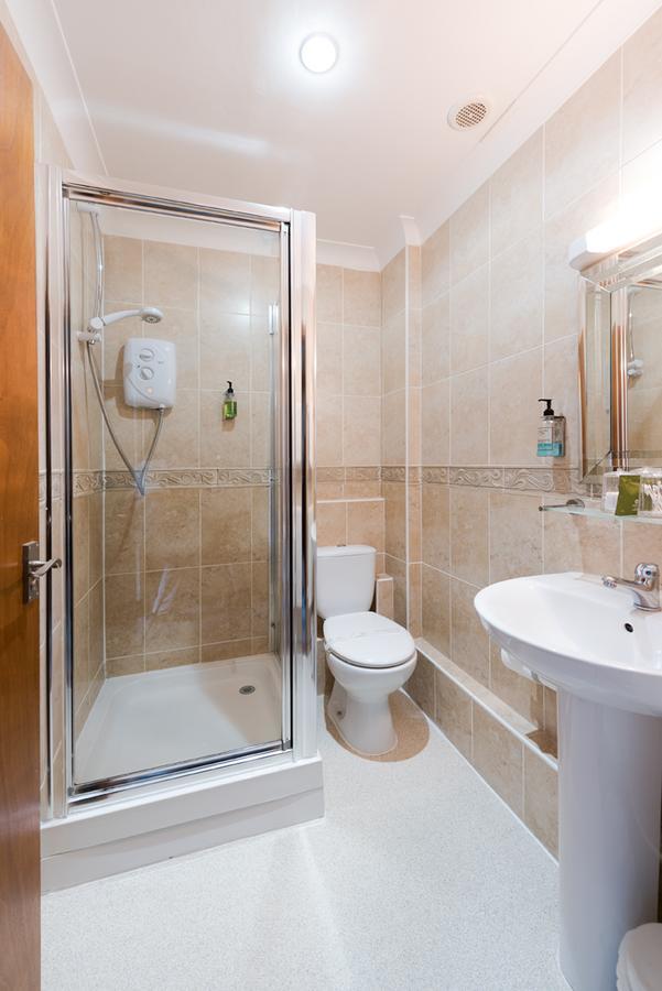 Downsview Hotel Ashford  Bagian luar foto