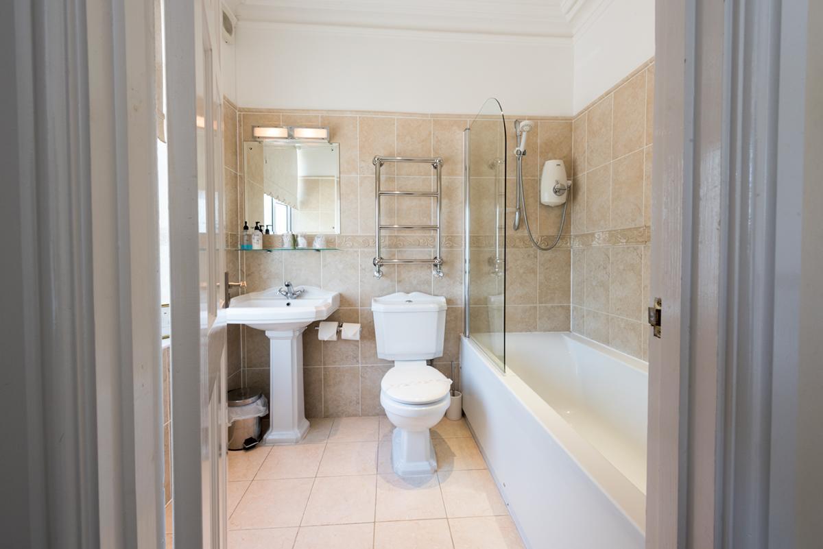 Downsview Hotel Ashford  Bagian luar foto